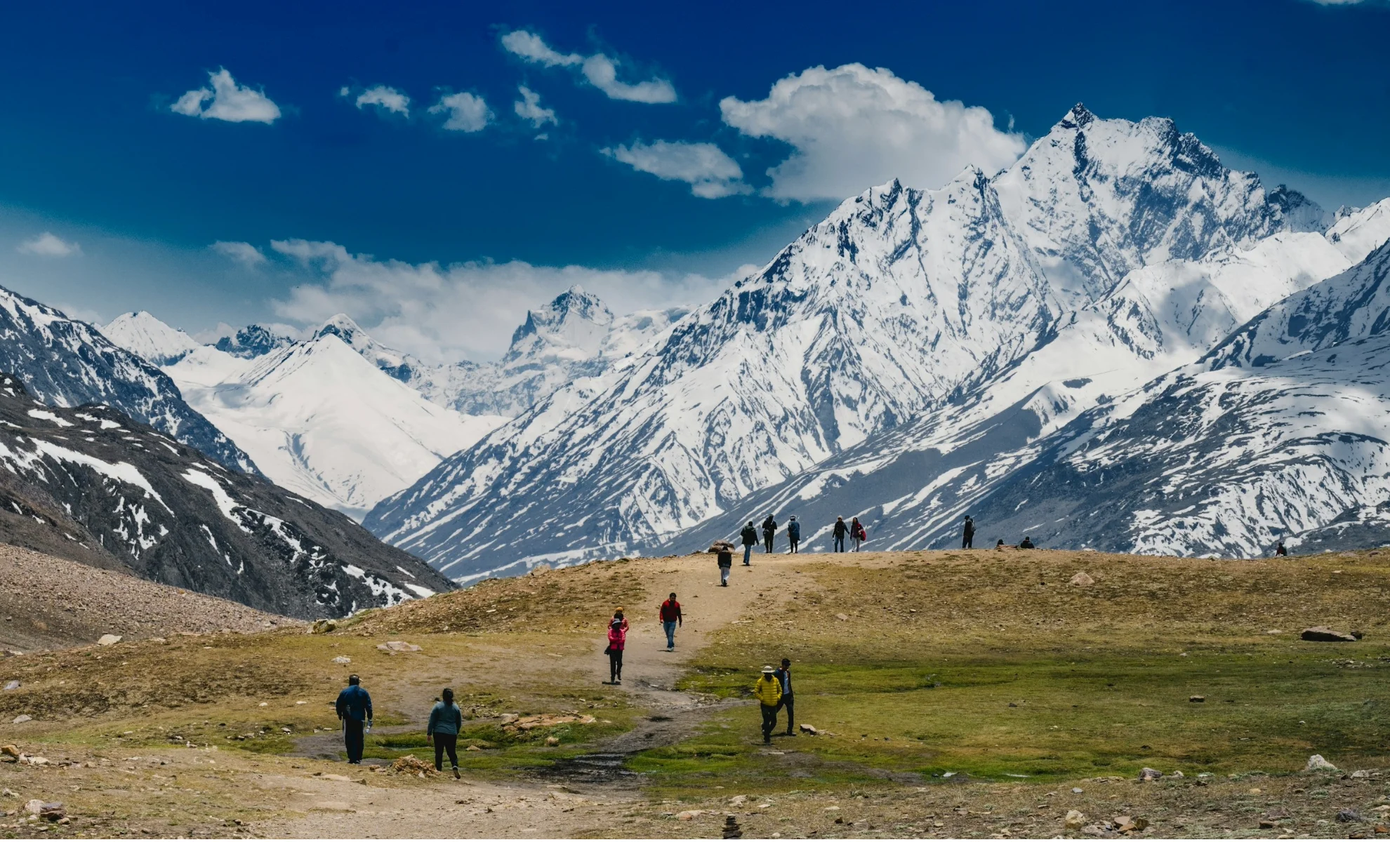 spiti-chandtaral-group-tour-manali